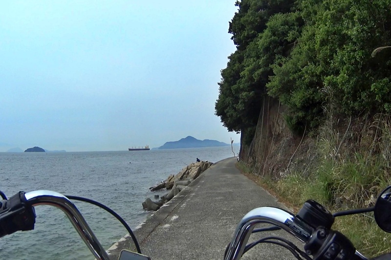 海沿いの道