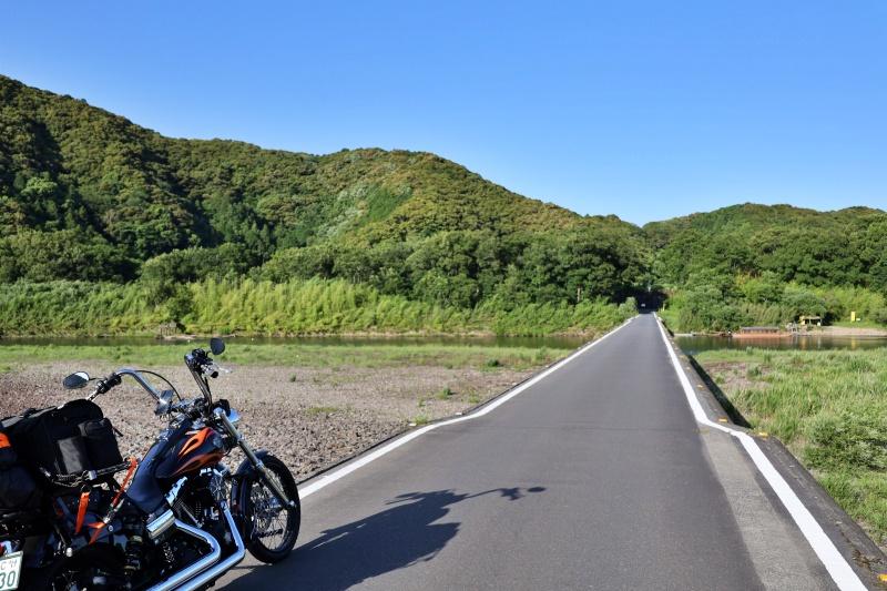 川に架かる橋