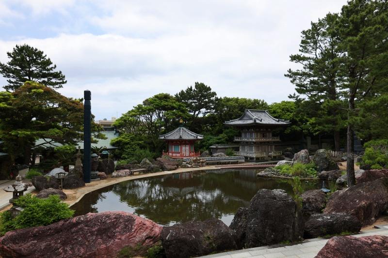 境内の池