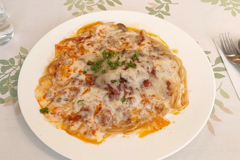 ハンバーグミートソーススパゲティ