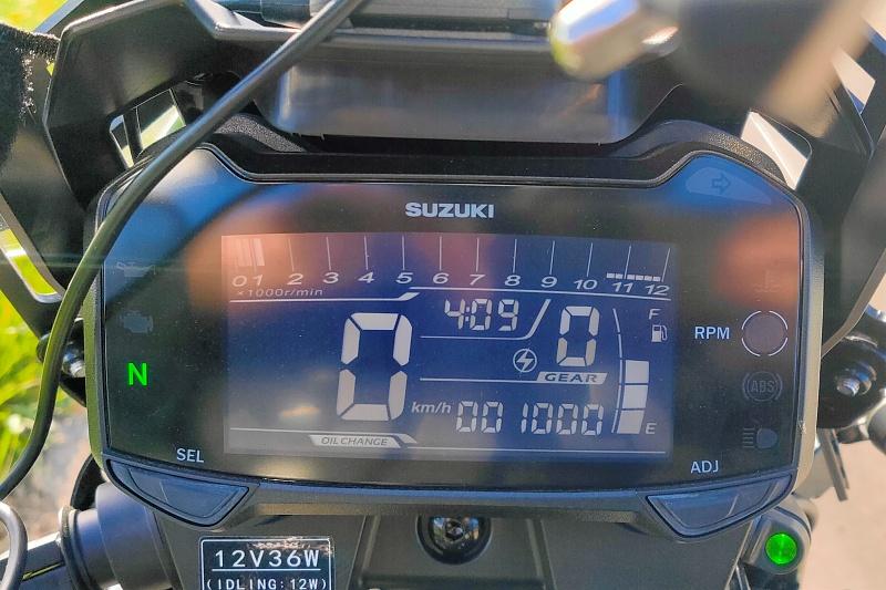 バイクのディスプレイパネル