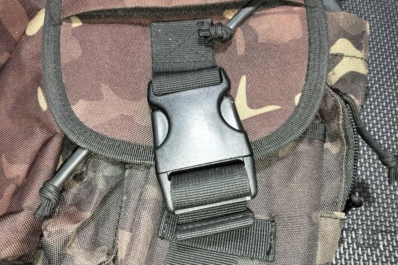 バックル